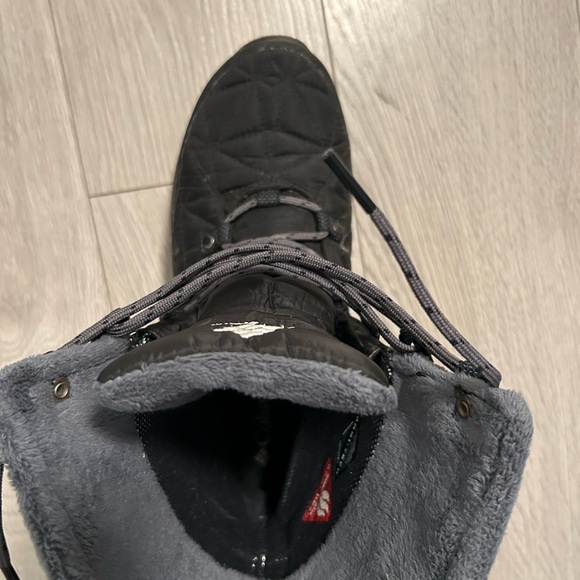 SOLD❗️Black Columbia winter boots - Picture 4 of 7